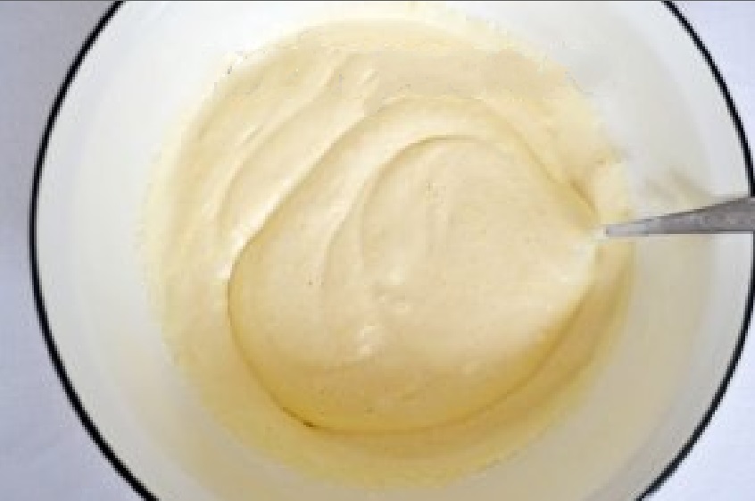 Крем из сливок и сгущенки (для торта и пирожных) — рецепт с фото