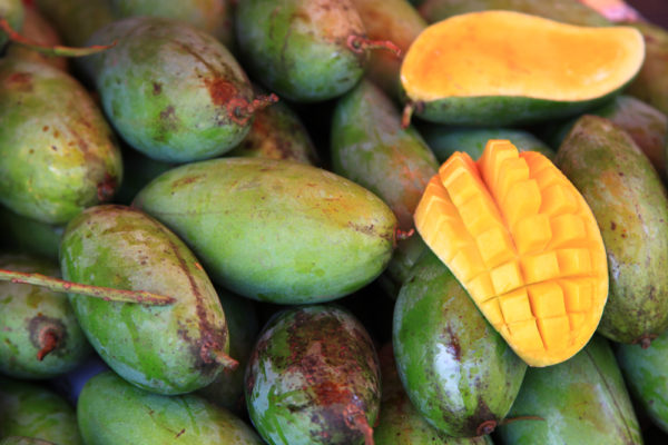 fresh mango market bangkok thailand e1549278162482