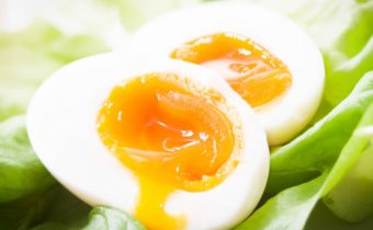 Как сварить яйца всмятку и вкрутую без воды и кастрюли