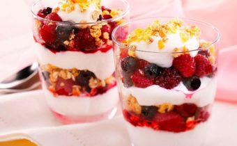 Десерты с йогуртом: рецепты с фото простые и вкусные