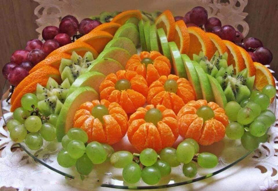 красивая подача фруктов