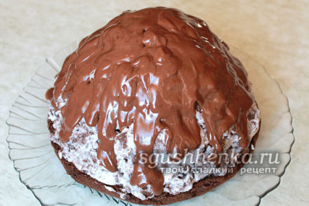 залить торт шоколадным ганашом