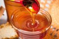 Как проверить мёд на натуральность в домашних условиях водой, мелом, химическим карандашом, молоком